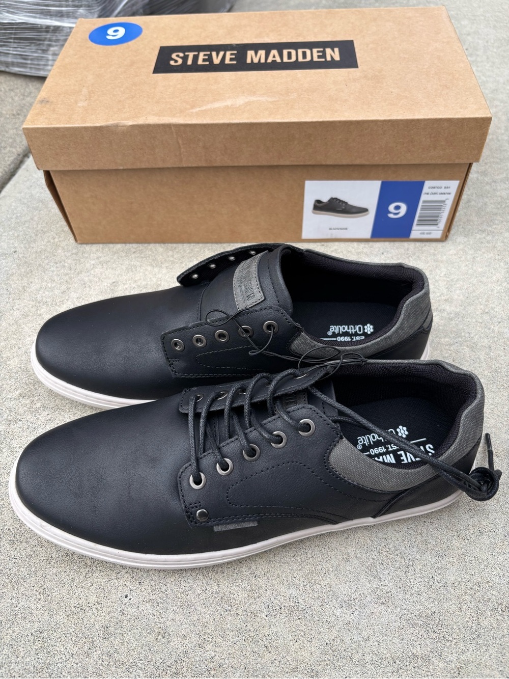 Steve Madden Men's Black and Gray Lace-Up Sneakers